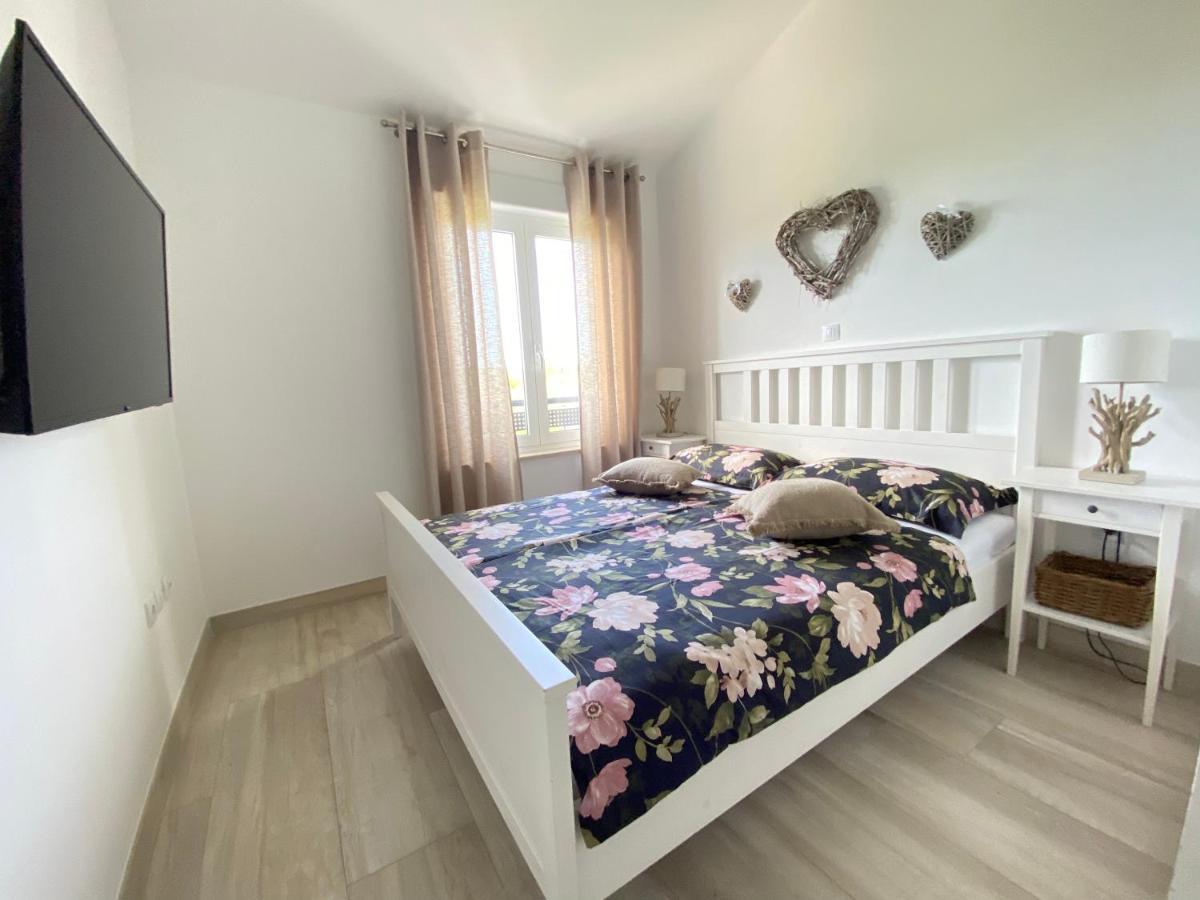 Villa Divina With Private Heated Pool *